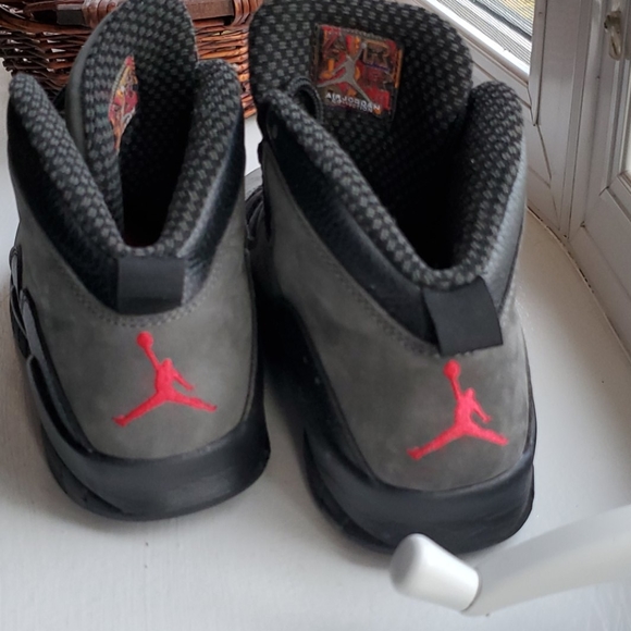 Nike Air Jordan - Picture 5 of 11